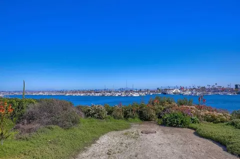2980 Nichols St, San Diego, CA 92106