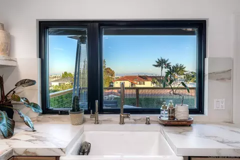 2980 Nichols St, San Diego, CA 92106