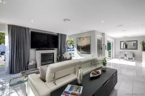 Living - 911 9th St, Coronado, CA 92118 photo 1 of 4