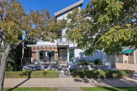 Exterior - 911 9th St, Coronado, CA 92118 photo 7 of 8