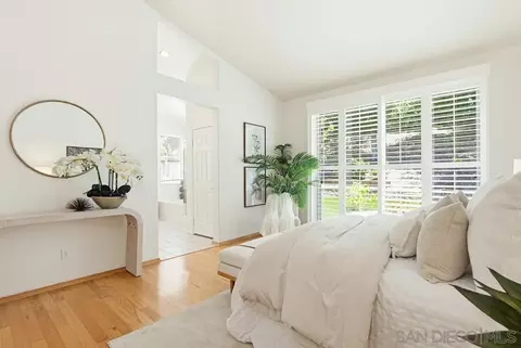 Bedroom - 5101 Palmera Dr, Oceanside, CA 92056 photo 2 of 4