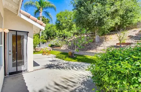 Exterior - 5101 Palmera Dr, Oceanside, CA 92056 photo 5 of 6