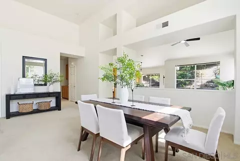 Dining - 5101 Palmera Dr, Oceanside, CA 92056 photo 2 of 4