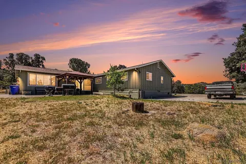 10442 Boulder Creek Rd, Descanso, CA 91916