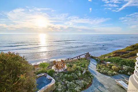 View/Area - 1630 Neptune Ave, Encinitas, CA 92024 photo 2 of 8