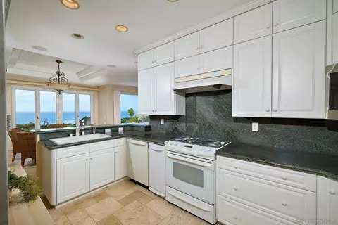 Kitchen - 1630 Neptune Ave, Encinitas, CA 92024 photo 1 of 2