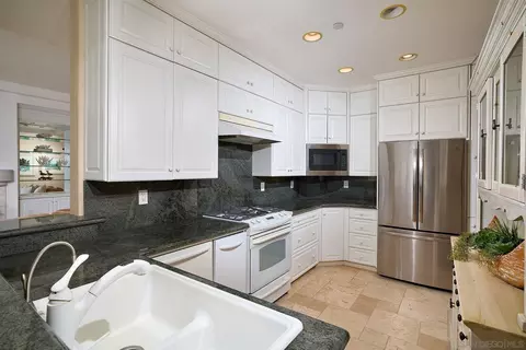 Kitchen - 1630 Neptune Ave, Encinitas, CA 92024 photo 2 of 2