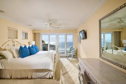 Bedroom - 1630 Neptune Ave, Encinitas, CA 92024 photo 2 of 4