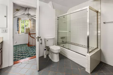 Bath - 544 S Juniper St, Escondido, CA 92025 photo 3 of 3