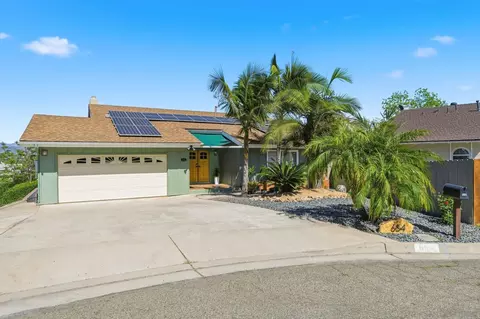 654 Schafer Pl, Escondido, CA 92025