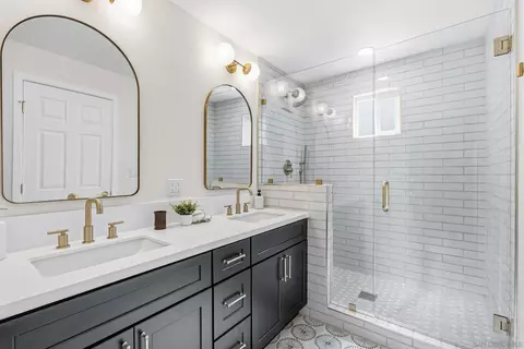 Bath - 9632 Cambury Dr, Santee, CA 92071 photo 1 of 3