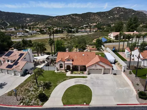 View/Area - 8850 Summerhill Pt, Alpine, CA 91901 photo 1 of 5
