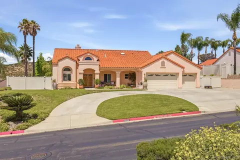 8850 Summerhill Pt, Alpine, CA 91901