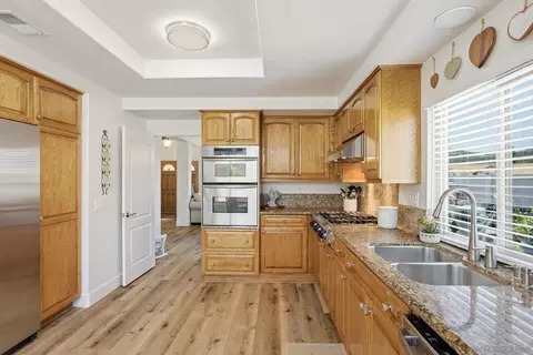 Kitchen - 8850 Summerhill Pt, Alpine, CA 91901 photo 1 of 3