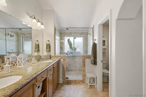 Bath - 8850 Summerhill Pt, Alpine, CA 91901 photo 2 of 4