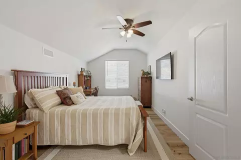 Bedroom - 8850 Summerhill Pt, Alpine, CA 91901 photo 6 of 7