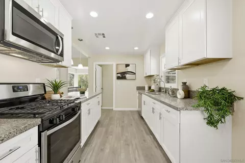Kitchen - 9365 Carmichael Dr, La Mesa, CA 91941 photo 3 of 4