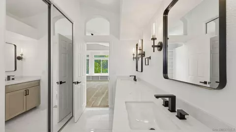 Bath - 4981 Marin Dr, Oceanside, CA 92056 photo 1 of 6