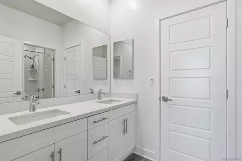 Bath - 8961 Trailridge, Santee, CA 92071 photo 4 of 5