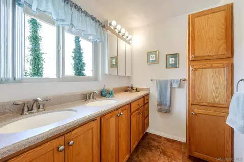 Bath - 1550 Pepper Dr, El Cajon, CA 92021 photo 3 of 7