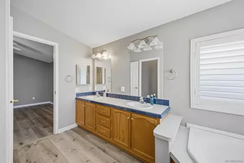 Bath - 450 E Bradley Ave #151, El Cajon, CA 92021 photo 4 of 5