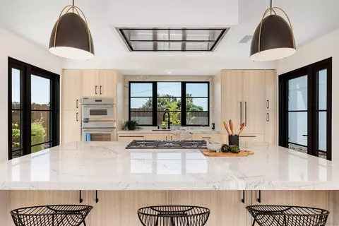 Kitchen - 227 Hill Dr, Vista, CA 92083 photo 2 of 6