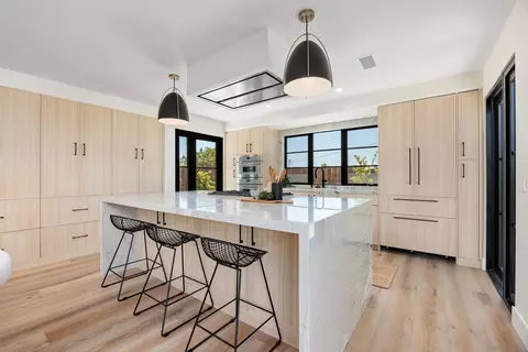 227 Hill Dr, Vista, CA 92083