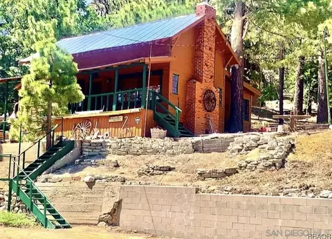 33140 Juniper Ln, Green Valley Lake, CA 92341