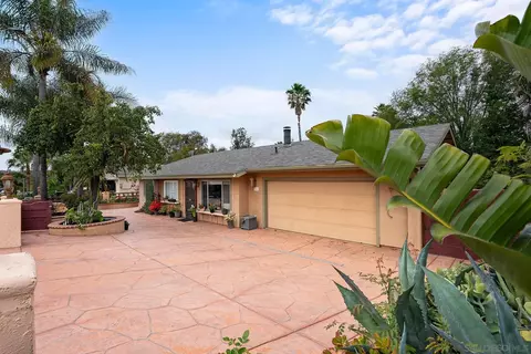 Exterior - 2551 Buena Rosa, Fallbrook, CA 92028 photo 4 of 17