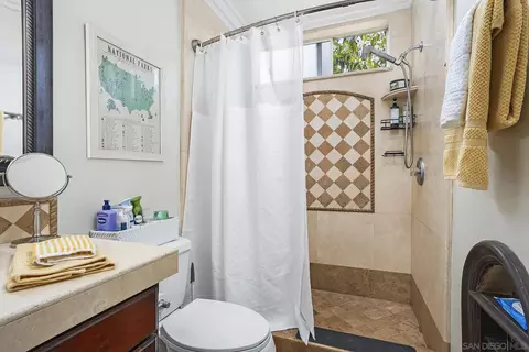 Bath - 2551 Buena Rosa, Fallbrook, CA 92028 photo 1 of 5