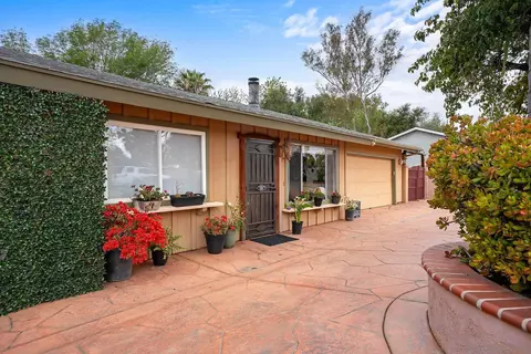 Exterior - 2551 Buena Rosa, Fallbrook, CA 92028 photo 2 of 17