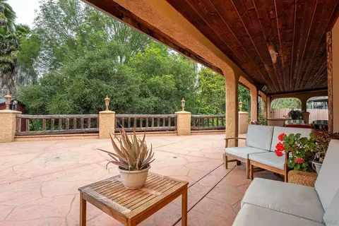 Exterior - 2551 Buena Rosa, Fallbrook, CA 92028 photo 7 of 17