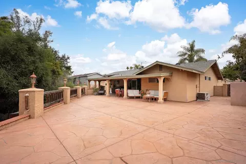 Exterior - 2551 Buena Rosa, Fallbrook, CA 92028 photo 10 of 17