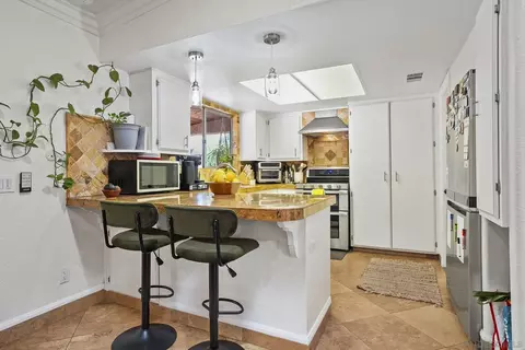 Kitchen - 2551 Buena Rosa, Fallbrook, CA 92028 photo 1 of 5