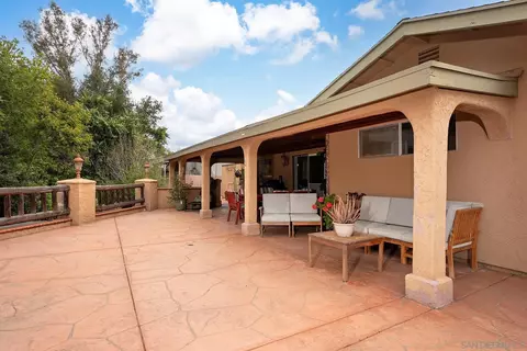 Exterior - 2551 Buena Rosa, Fallbrook, CA 92028 photo 6 of 17