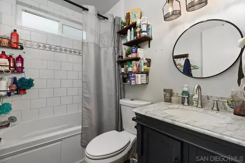 Bath - 825 Buchanan St, Escondido, CA 92027 photo 1 of 2