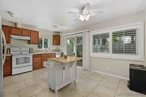 Kitchen - 825 Buchanan St, Escondido, CA 92027 photo 1 of 7