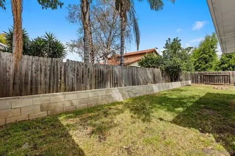 Exterior - 825 Buchanan St, Escondido, CA 92027 photo 5 of 7