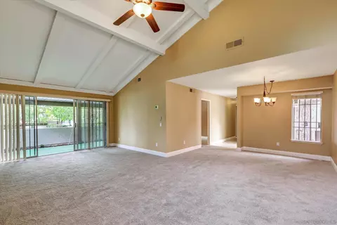 16470 Caminito Vecinos UNIT 82, San Diego, CA 92128