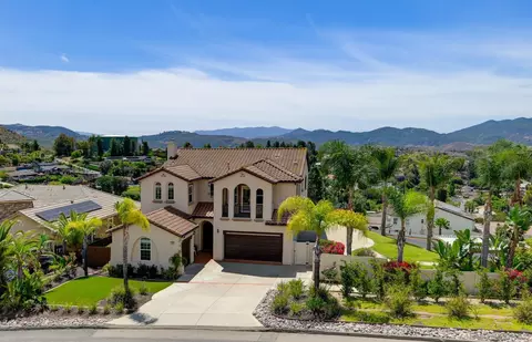 1987 Hidden Mesa Rd, El Cajon, CA 92019