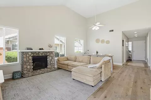 431 Nantucket, Escondido, CA 92027 photo 11