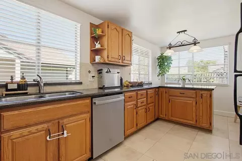 431 Nantucket, Escondido, CA 92027 photo 14