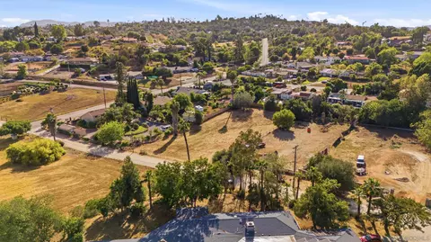 birch ave, Escondido, CA 92027 photo 4