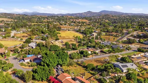 birch ave, Escondido, CA 92027 photo 8