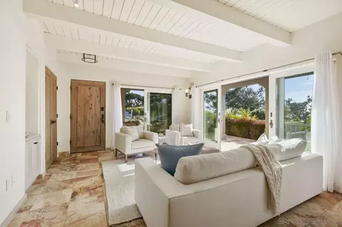 Living - 126 7th St, Del Mar, CA 92014 photo 1 of 5
