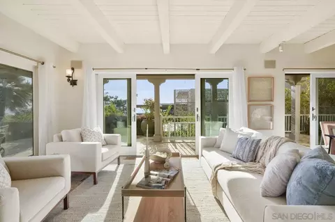 Living - 126 7th St, Del Mar, CA 92014 photo 2 of 5