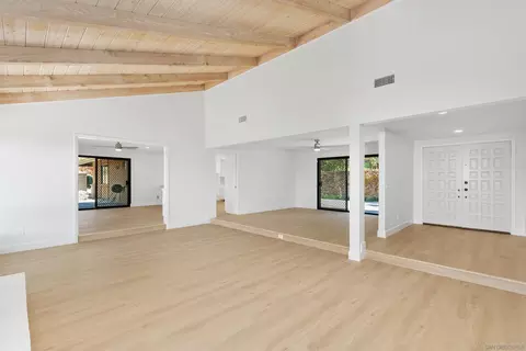Living - 363 Tumble Crk, Fallbrook, CA 92028 photo 6 of 12