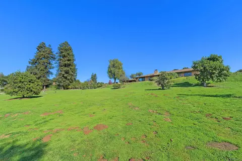 Exterior - 363 Tumble Crk, Fallbrook, CA 92028 photo 10 of 13