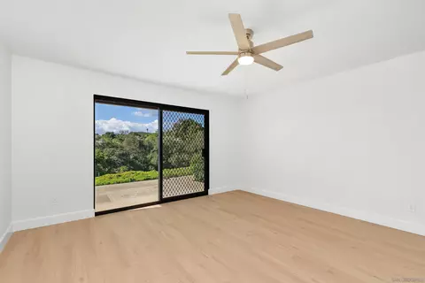 Bedroom - 363 Tumble Crk, Fallbrook, CA 92028 photo 4 of 11