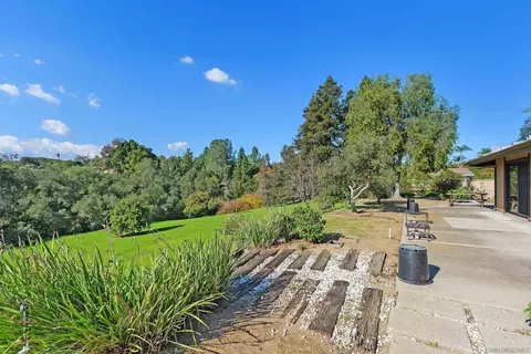 Exterior - 363 Tumble Crk, Fallbrook, CA 92028 photo 6 of 13